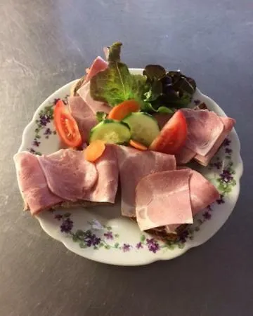 فندق Gasthof Kuttelbad Wasen