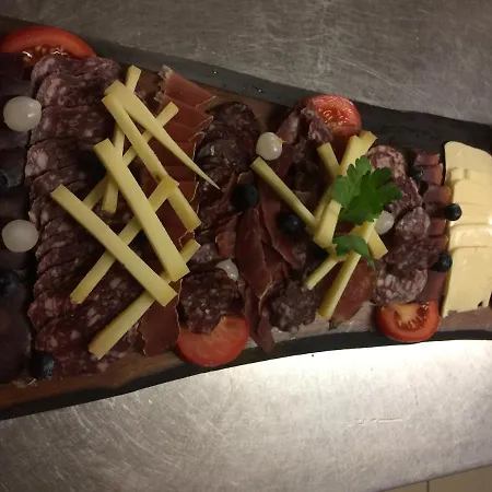 Gasthof Kuttelbad Hotel *